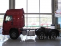 中国重汽HOWO 6 x 4辆轻型拖拉机，10辆轻型拖拉机