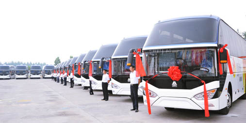 中国重汽生产的大客车容量大