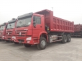 Sinotruk Howo 6x4用标准驾驶室的自卸车，10轮自卸卡车，25吨卸车卡车